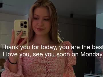 lilkittymonica sweet live cam screenshot