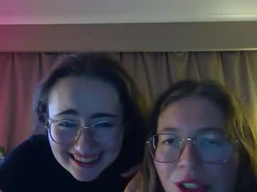 cheekynightowl sweet live cam screenshot