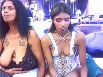 indiansexyslender4u2luv sweet live cam screenshot